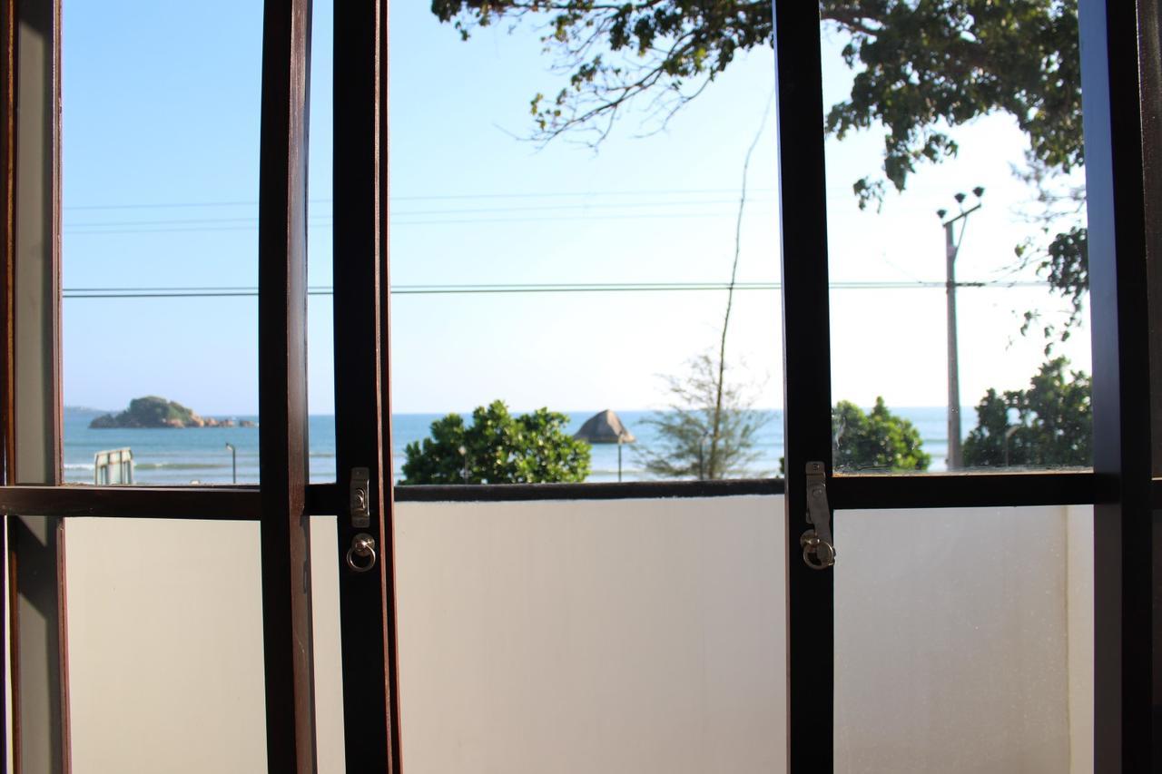 Kaori Cafe And Villa 韦利格默 外观 照片